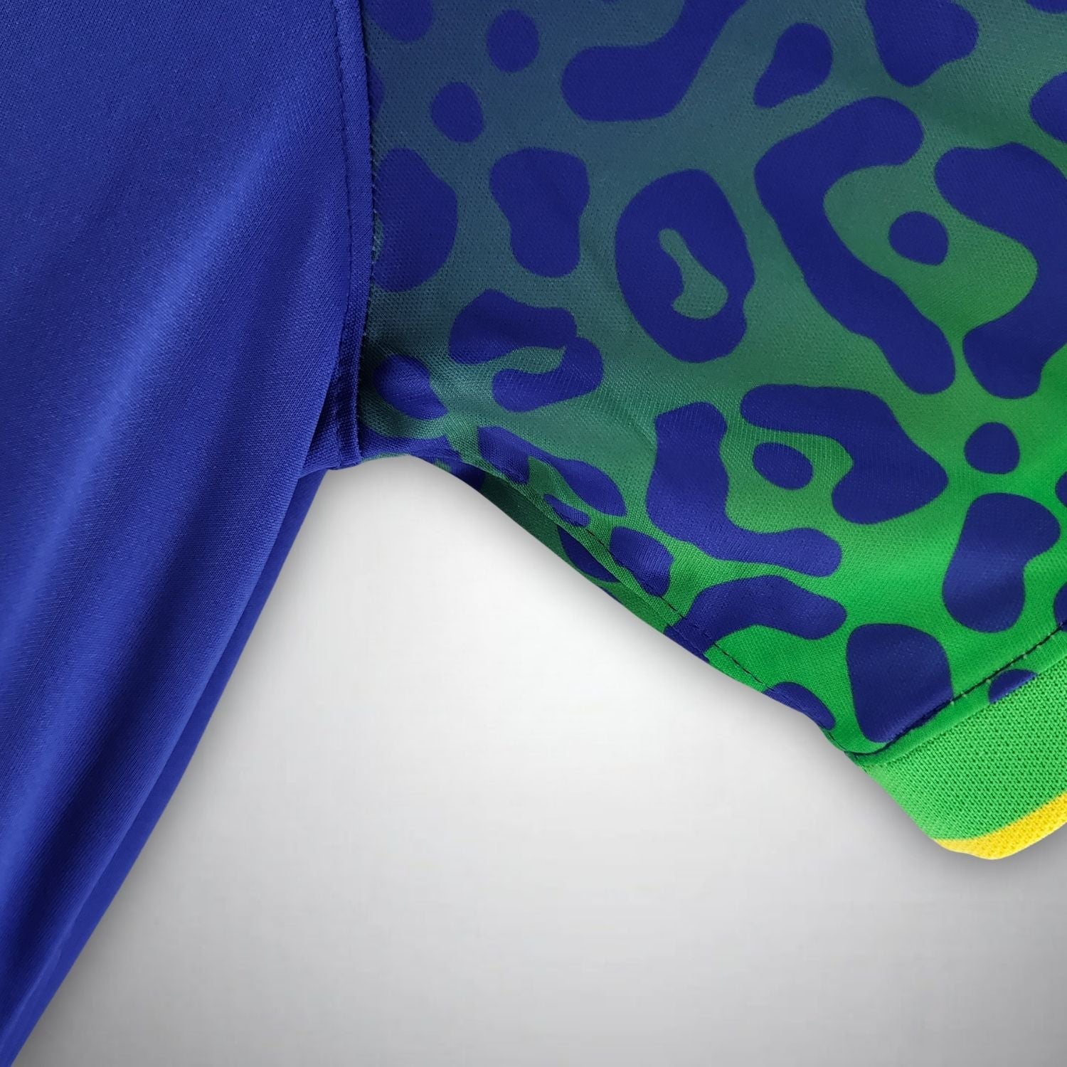 2022 brazil retro shirt away