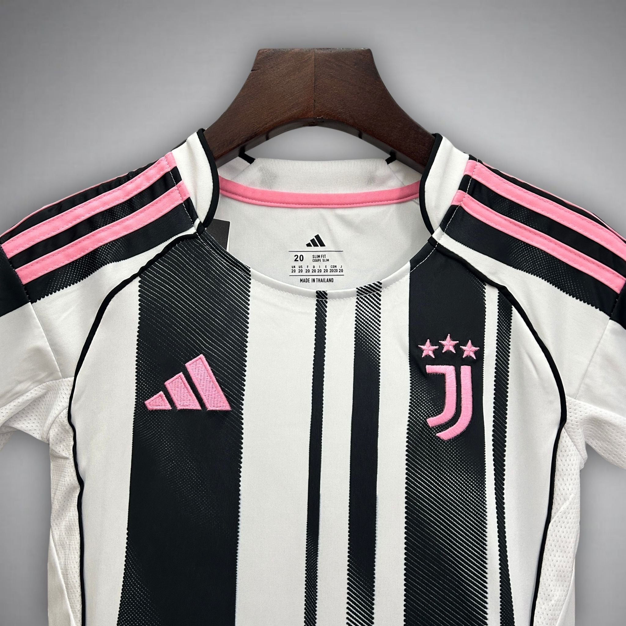 2025 26 juventus home kids football kit