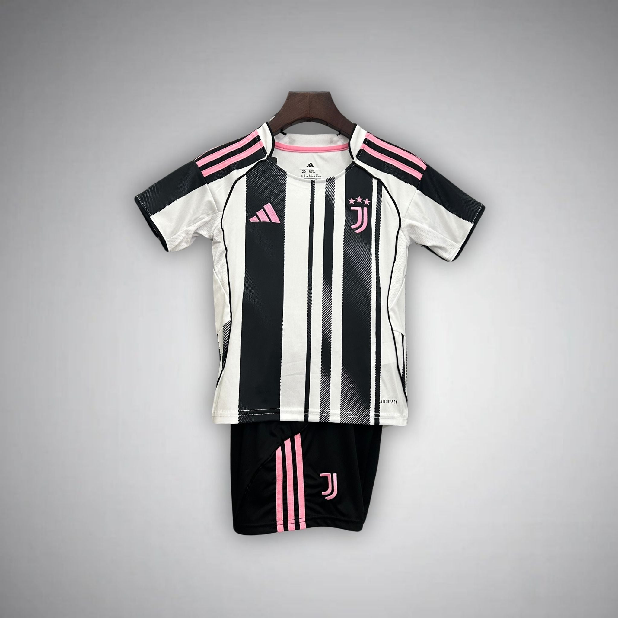 2025 26 juventus home kids football kit