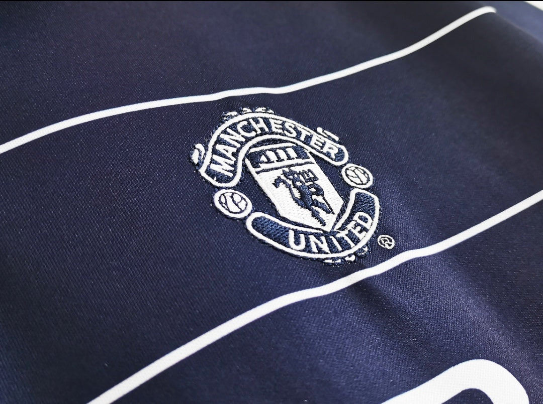 1999/2000 Manchester United Away Retro Shirt