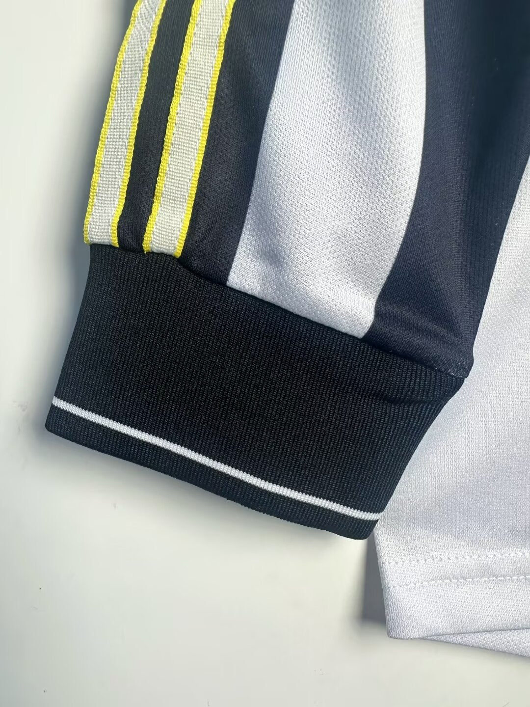 1997-99 Newcastle Retro Long Sleeve Shirt-Home
