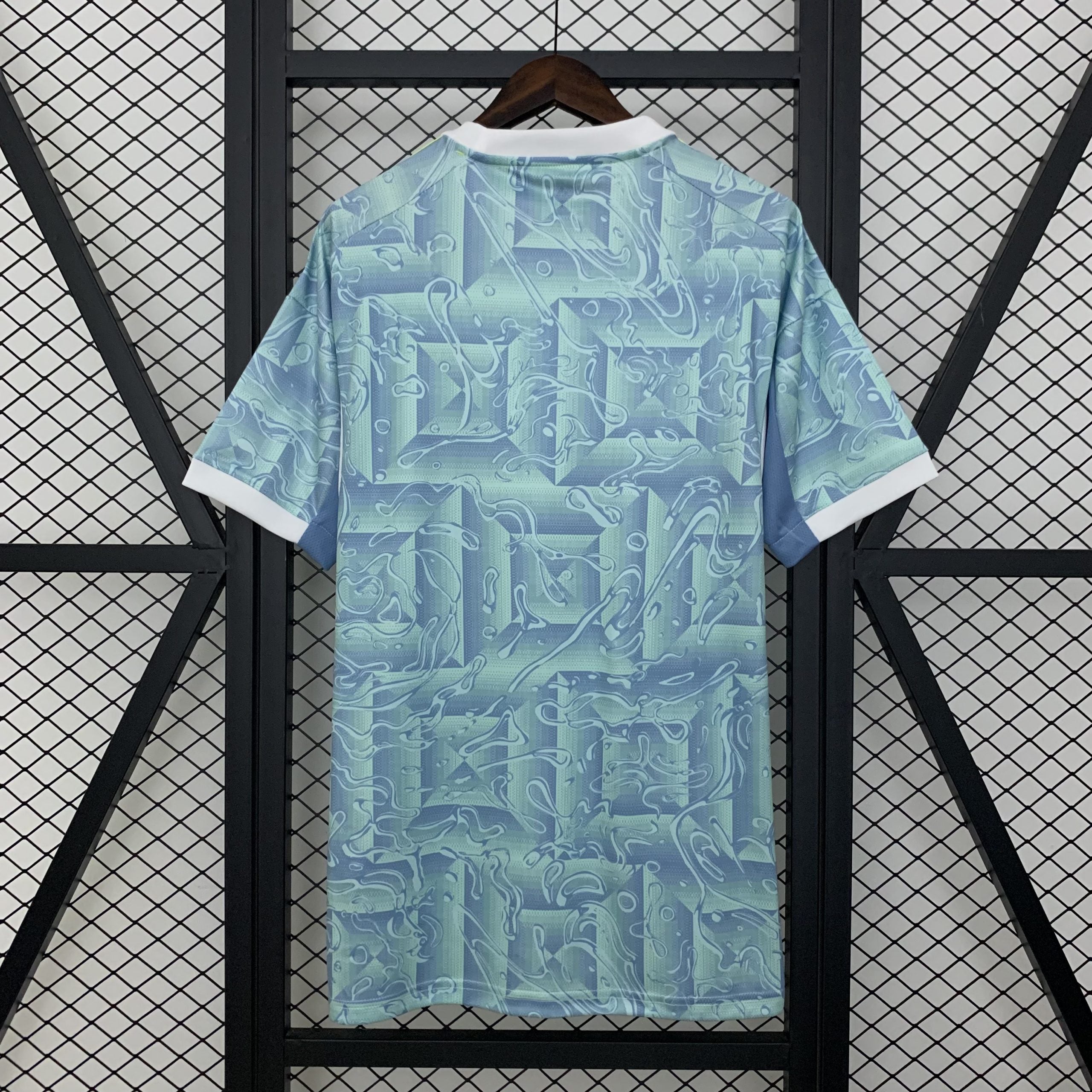 juventus-25-26-away-Shirt-fan-version