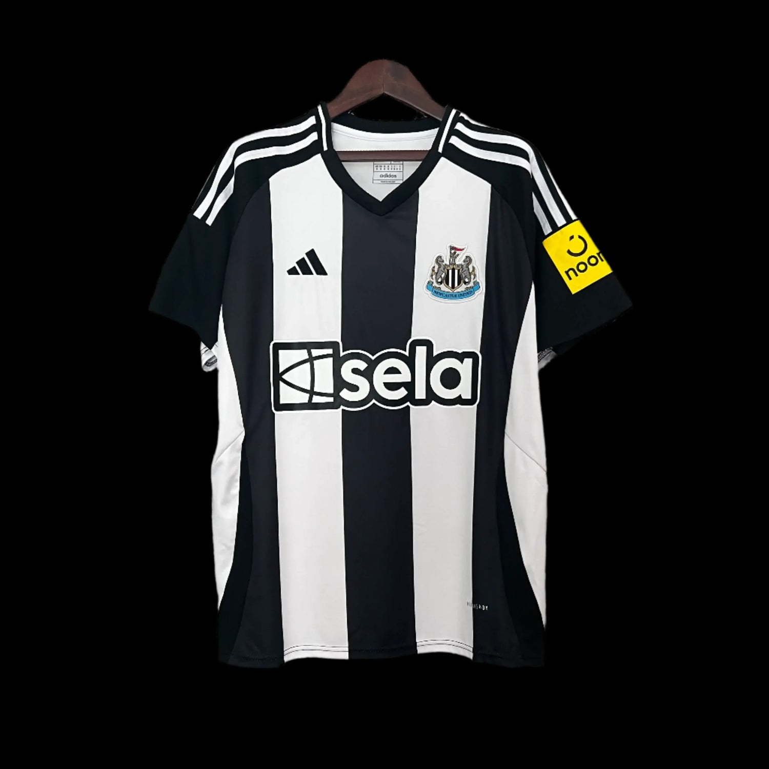 newcastle-united-shirt-2024-2025-home