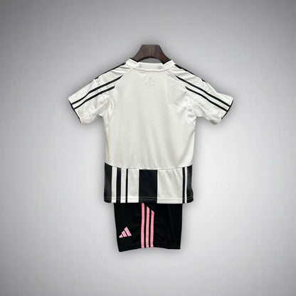 2025 26 juventus home kids football kit