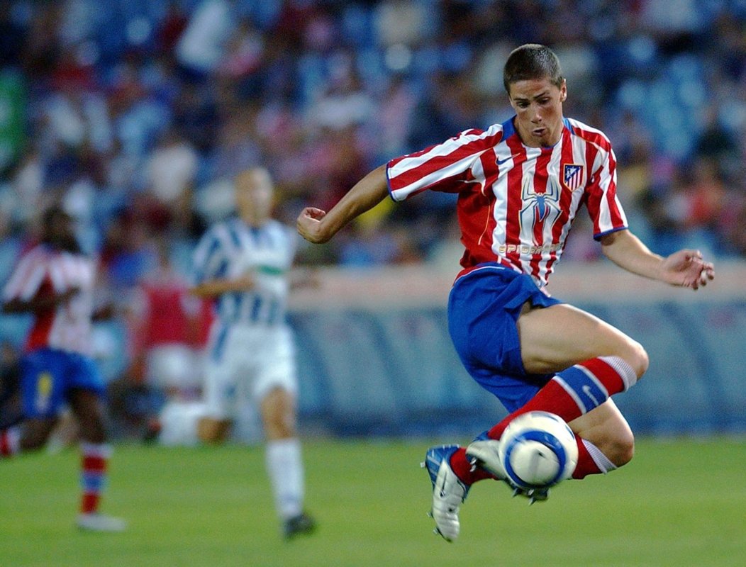 2004/2005 Spiderman Atletico Madrid Home Retro Football Shirt