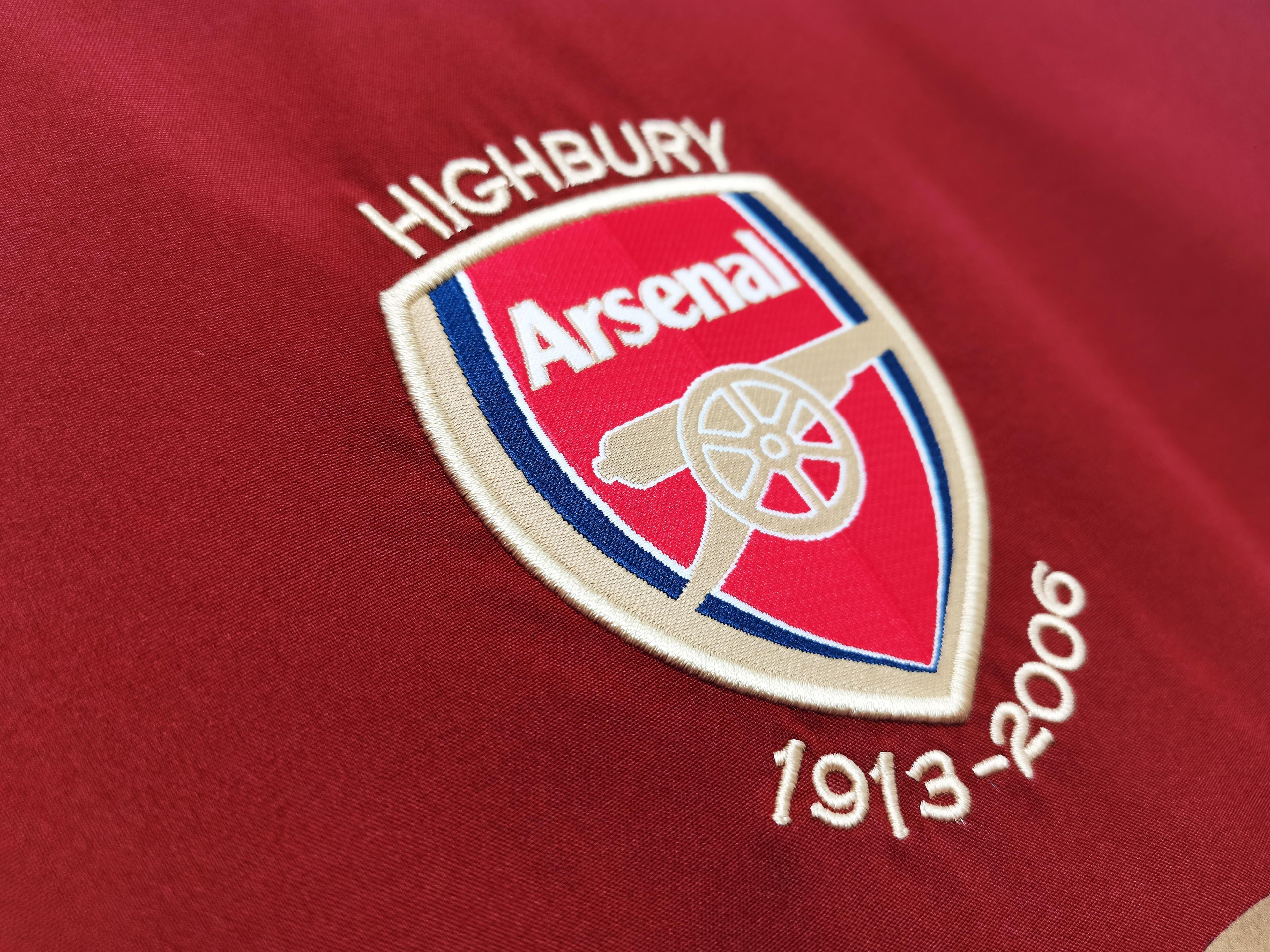 arsenal-retro-shirt-2005-2006-long-sleeve-o2-home