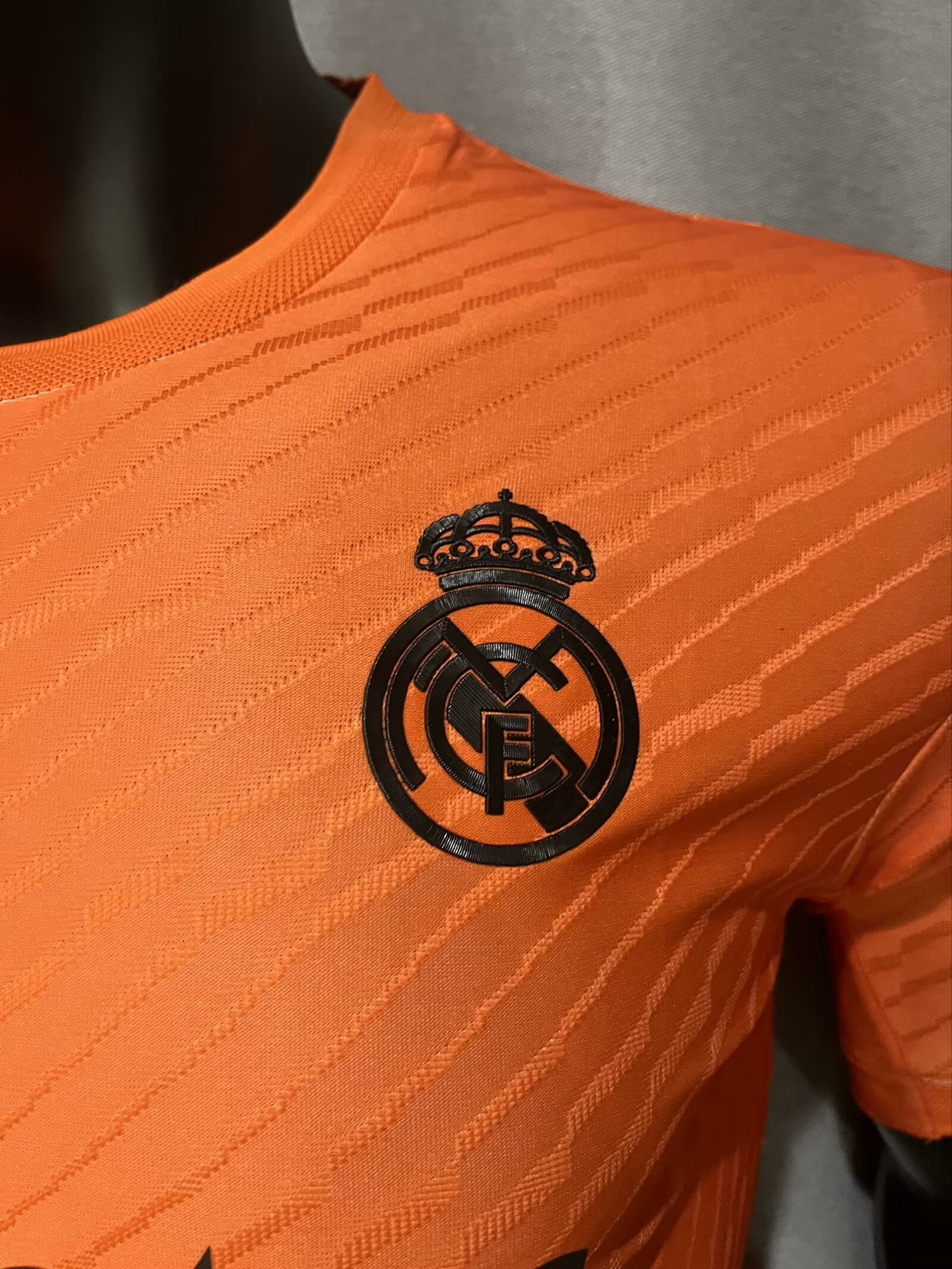 REAL MADRID Y3 ORANGE SONDEREDITION KIT | 24-25 SPIELER VERSION