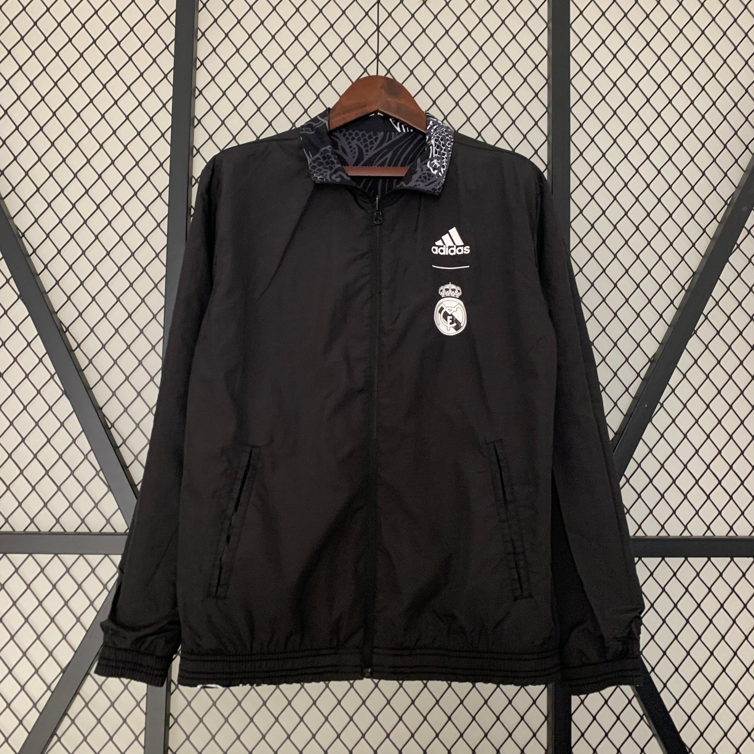 real-madrid-reversible-windbreaker-black