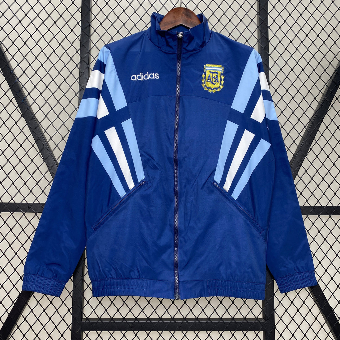 argentina-windbreaker