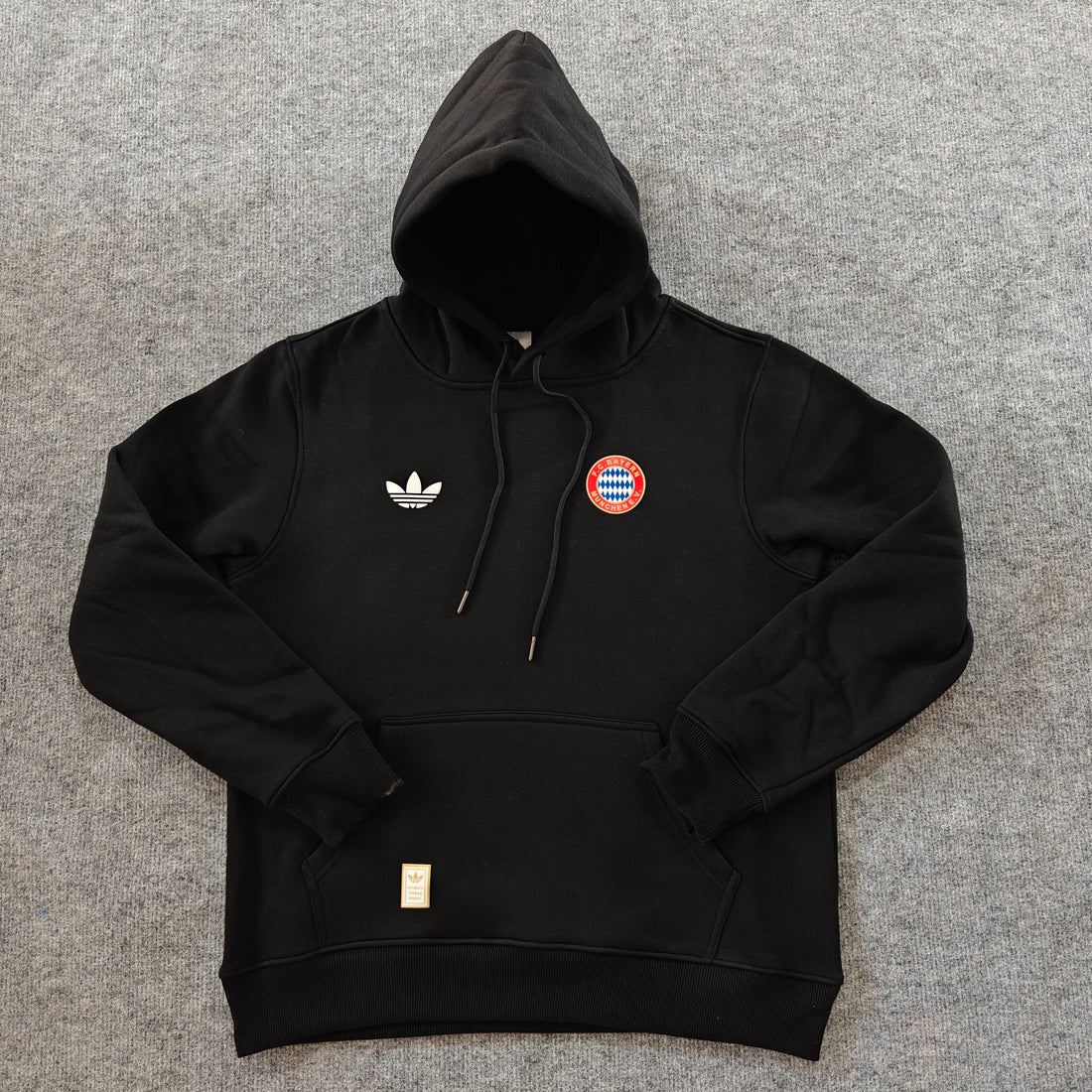 bayern-soccer-hoodie-black