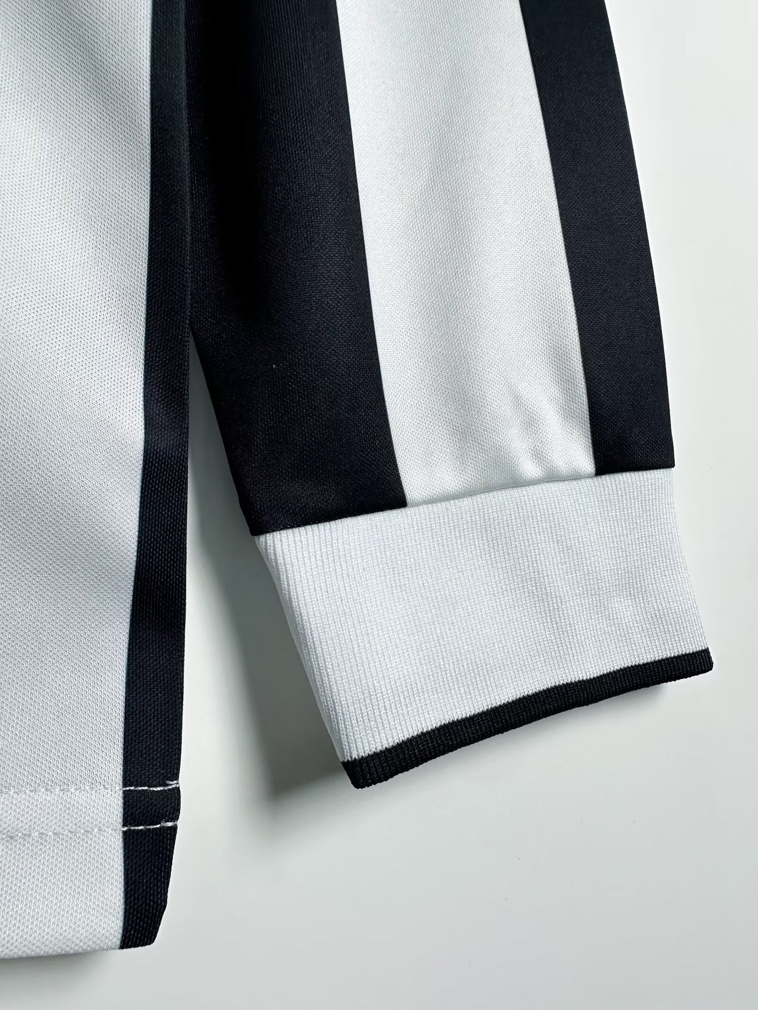 1995-97 Juventus Retro Long Sleeve Shirt-Home