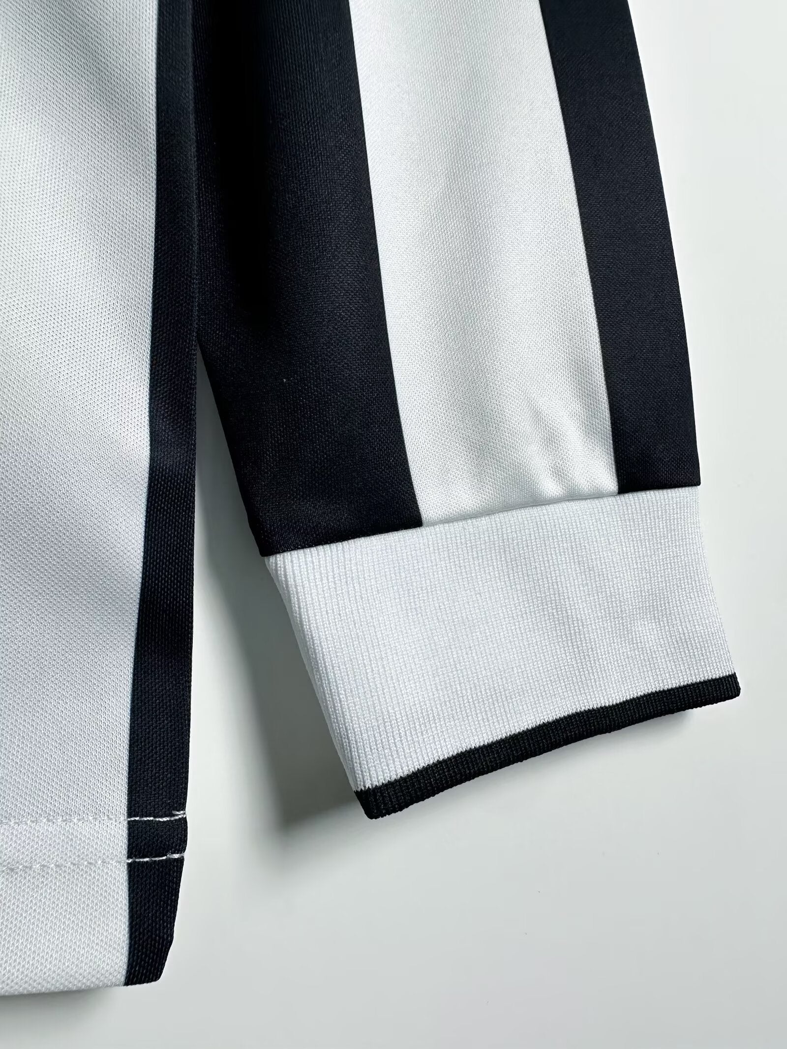 1995-97 Juventus Retro Long Sleeve Shirt-Home