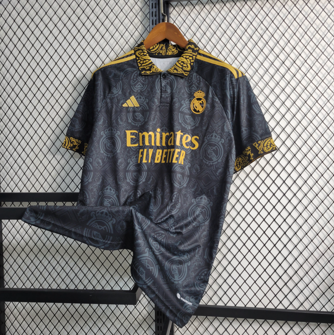 2023-24 - REAL MADRID GOLD ROYALTY | SONDEREDITION-KIT