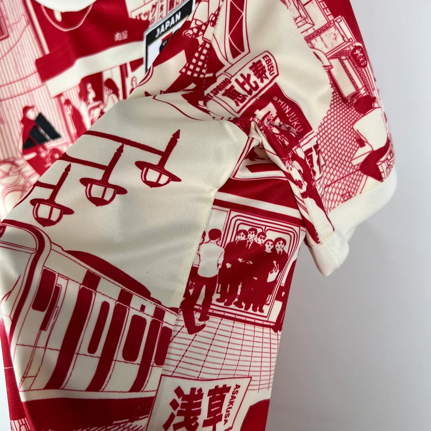 Camiseta roja de fútbol de Tokio, Japón