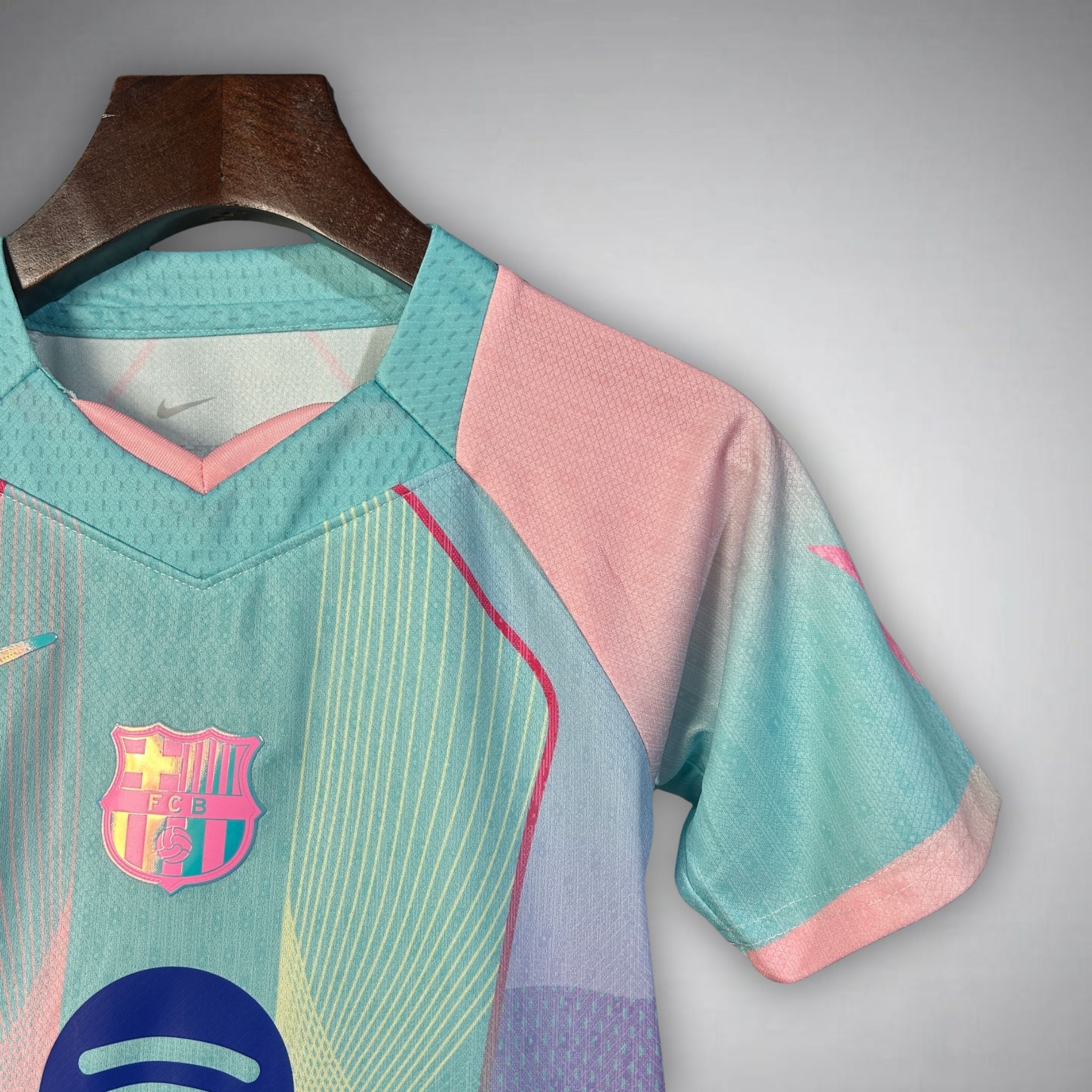 FC Barcelona &quot;Dreamwave&quot; Premium Kids Size Kit
