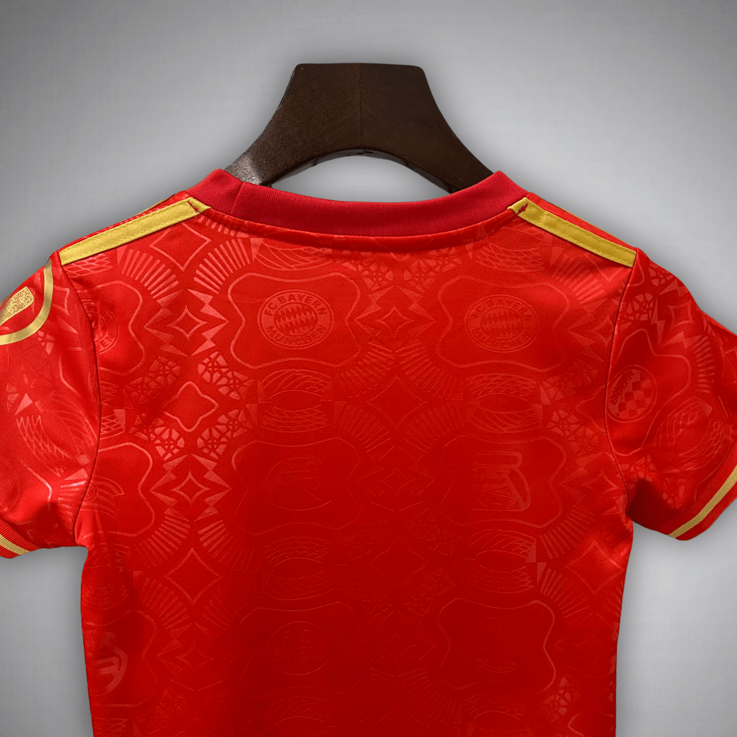 FC Bayern Kids Football Kit 125 Anniversary