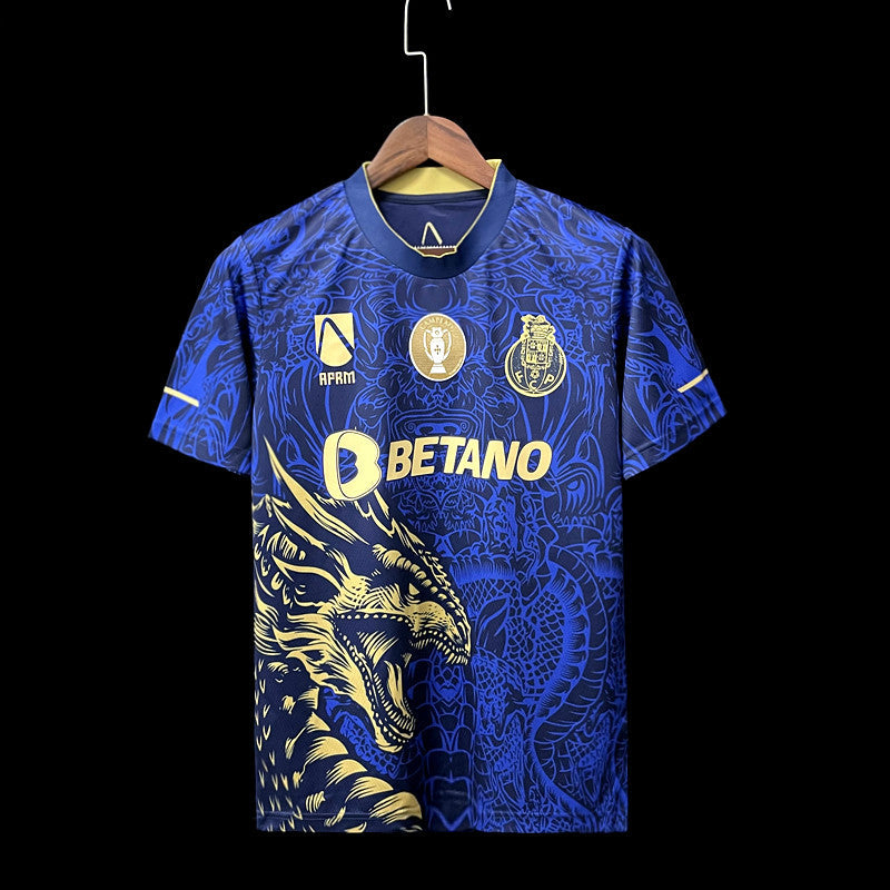 Kit especial de campeones del FC Porto con el dragón